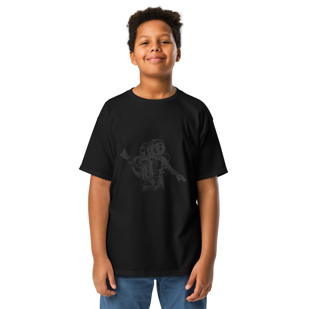 Black & white space travel man | Youth Classic Tee | Gildan 5000B